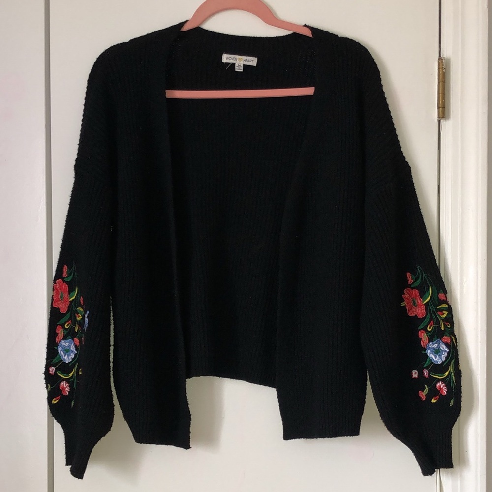 Black cardigan 🦋